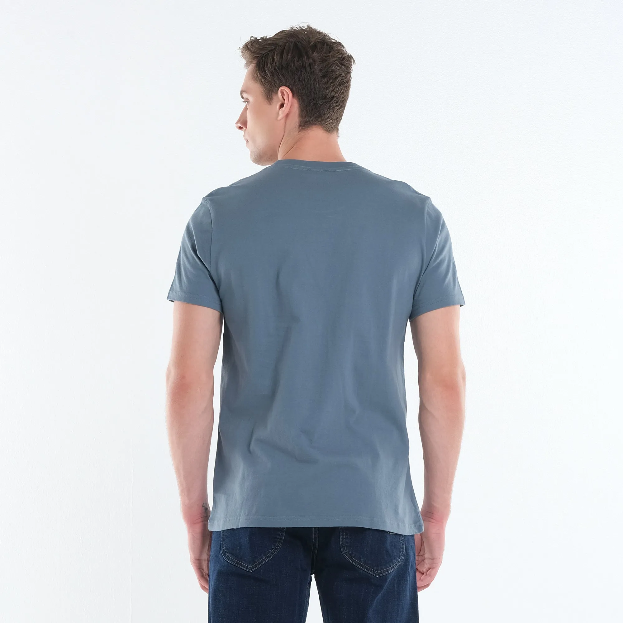 MENS' ROUND NECK EMBOSSED LOGO TEE