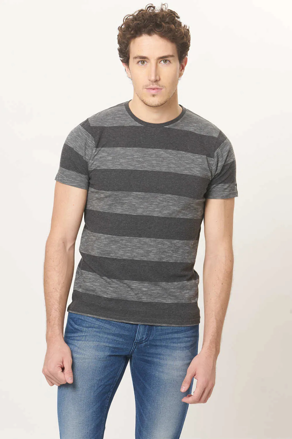 Muscle Fit Stripes Crew Neck T.Shirt