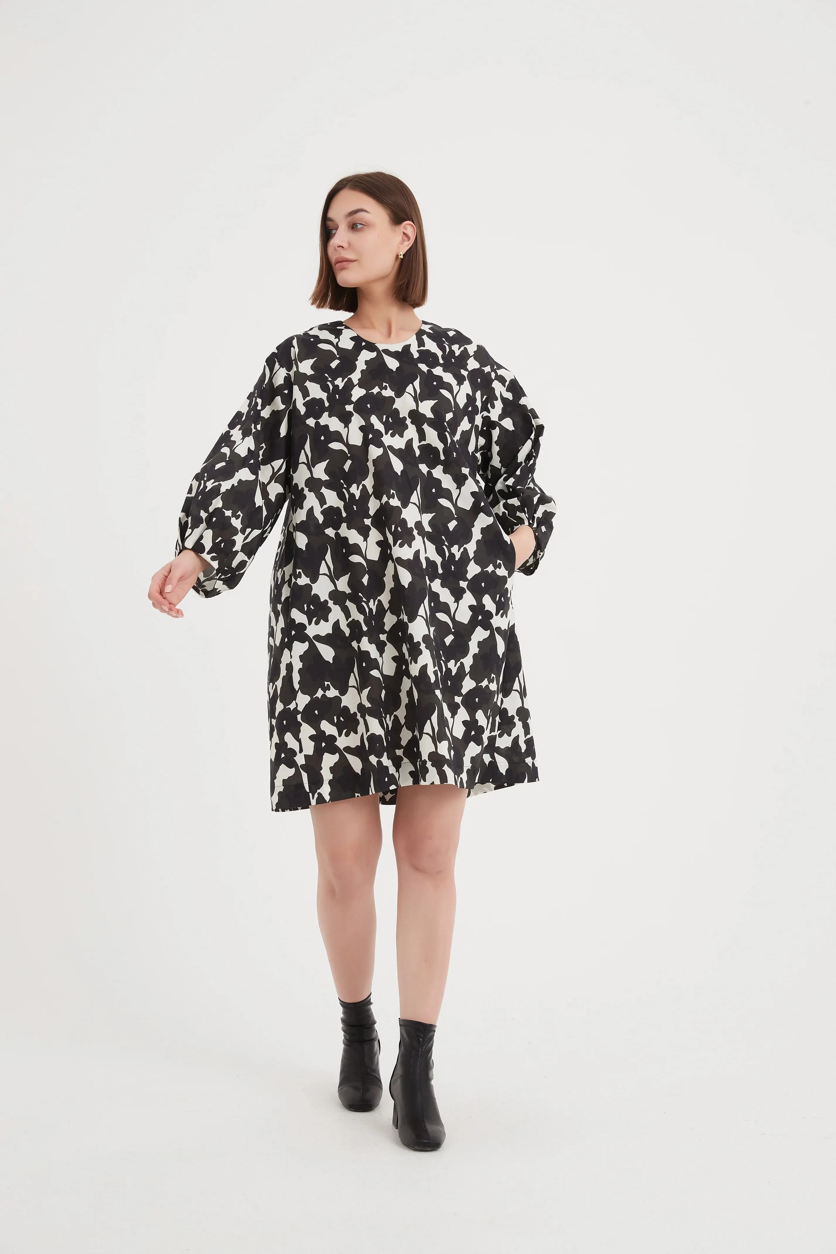 Tuck Cuff Oversized Dress - Black Floral